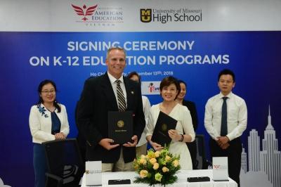 Chương trình phổ thông quốc tế (ISP)